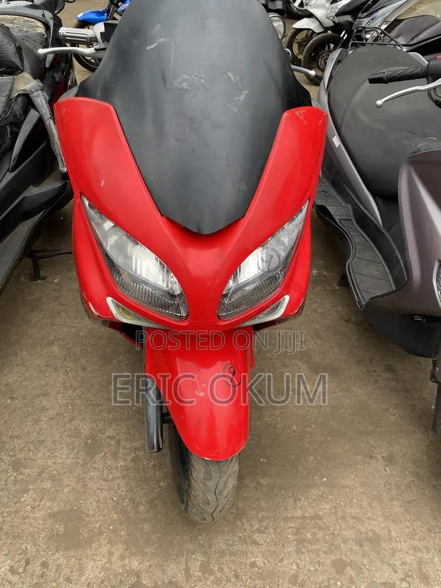 Honda Forza 2018 Red · Photo 1