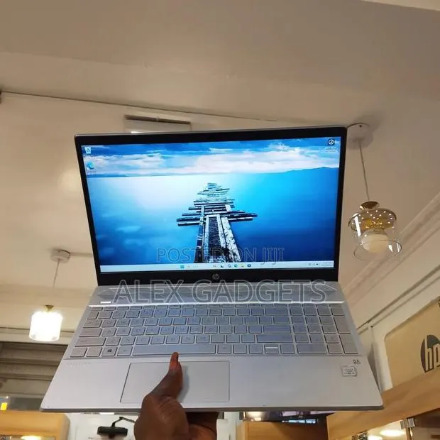 Laptop HP Pavilion 15 8GB Intel Core i5 HDD 1T · Photo 1