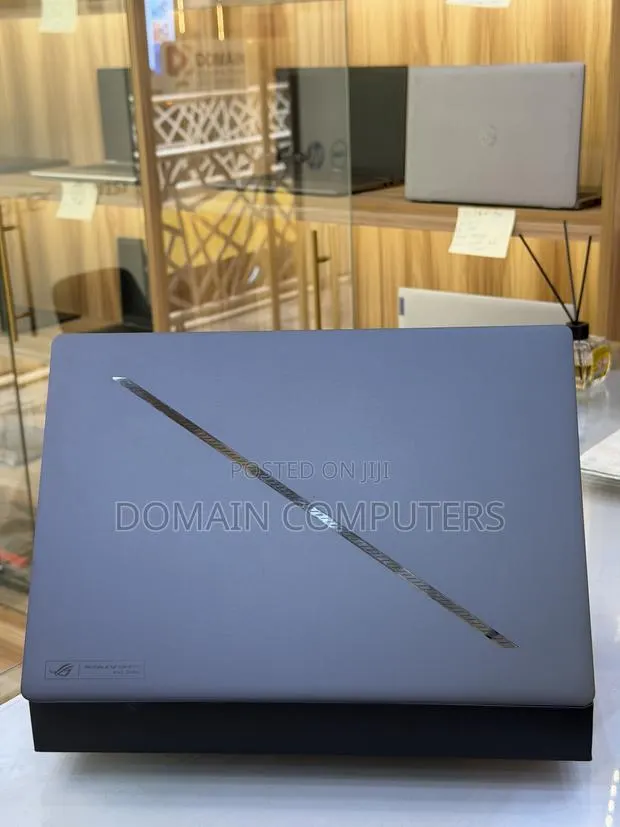 New Laptop Asus ROG Zephyrus G16 16GB Intel Core Ultra 9 SSD 1T · Photo 1