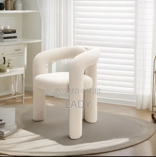 Fluffy Wool Accent Chair · Photo 1