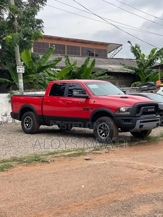 RAM 1500 2016 Red · Photo 1