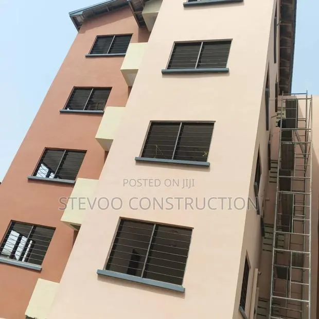 Construction · Photo 1