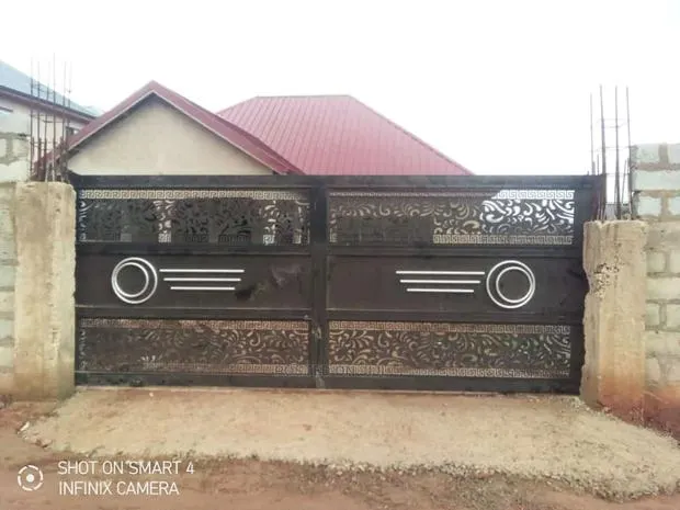 High Quality Galvanize Sliding Main Gate · Photo 1