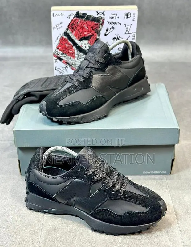 New Balance 327 All Black Sneaker · Photo 1