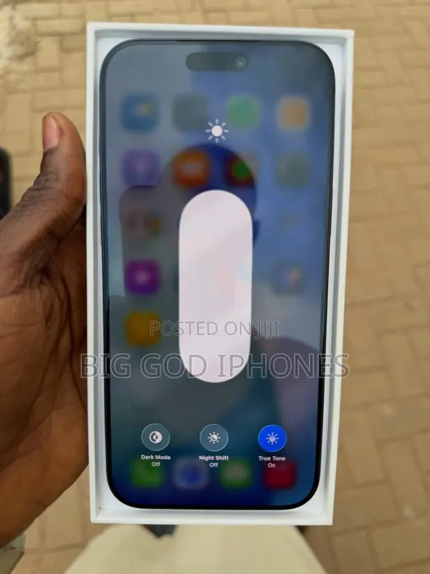 Apple iPhone 17 Pro Max 1 TB Blue · Photo 1