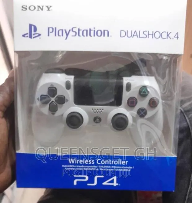 PS4 Controllers · Photo 1