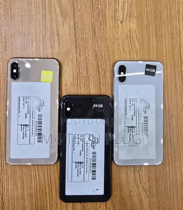 Apple iPhone XS 64 GB Gold · Photo 1