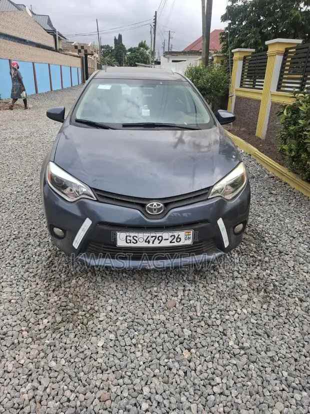 Toyota Corolla 2016 Blue · Photo 1