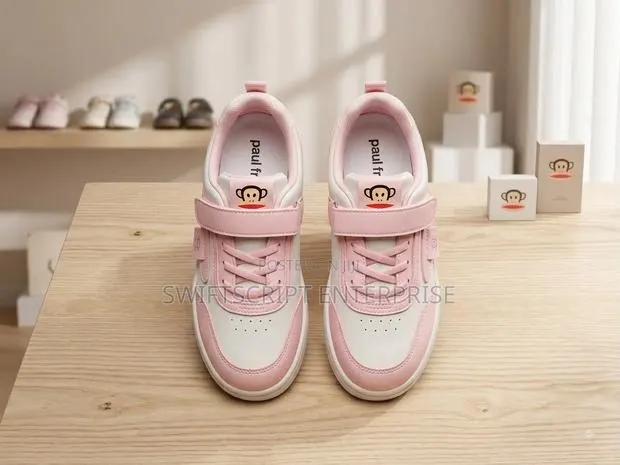 Kids Sneakers · Photo 1