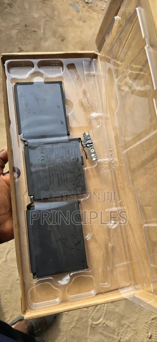 Macbook Pro Battery · Photo 1