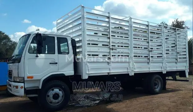 Rent a Cargo Truck for Logistics Moving, Cattle Cargo Truck · Photo 1