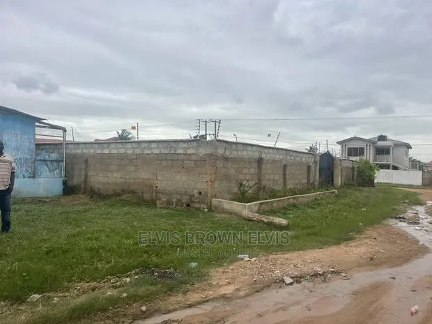 Call for a Genuine Plots of Land for Sale at Botwe Areas · Photo 1