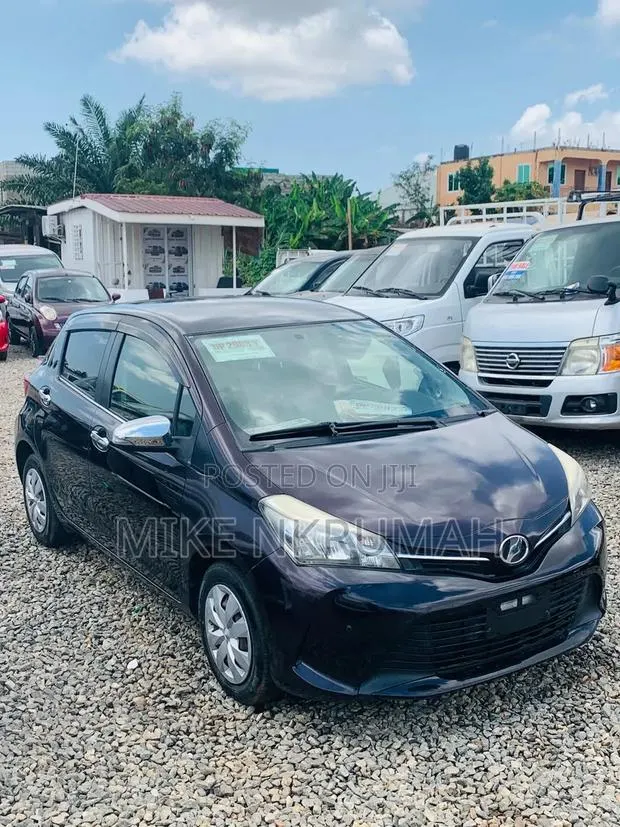 Toyota Vitz 2016 Brown · Photo 1
