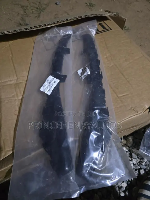 Honda CRV 2023-2026 Rear Bumper Bracket or Rear Bumper Holder · Photo 1