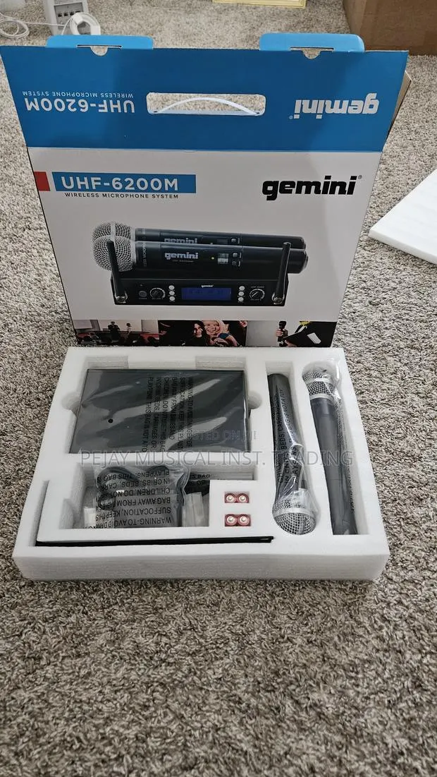 Gemini UHF-6200M Wireless Microphone System · Photo 1