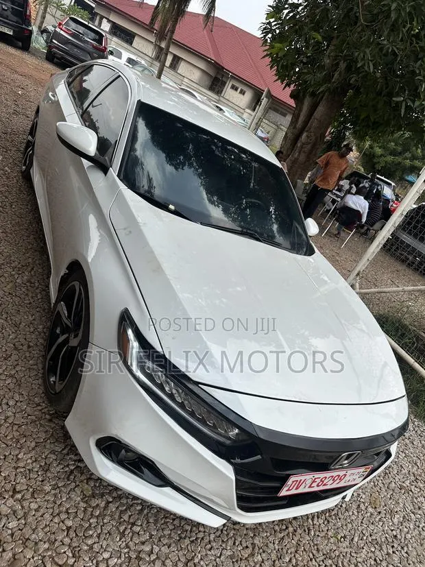 Honda Accord Sport (1.5L 4cyl Turbo CVT) 2019 White · Photo 1
