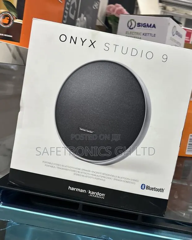 Get Exclusive Loud Harman Kardon Onyx Studio 9 Speaker · Photo 1