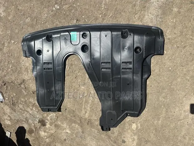 Hyundai Santafe Santa-Fe 2017 2018 2019 Engine Under Cover · Photo 1