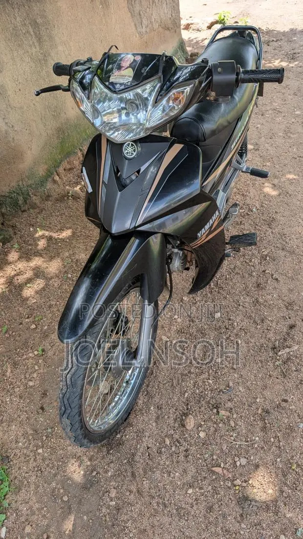 Yamaha 2020 Black · Photo 1