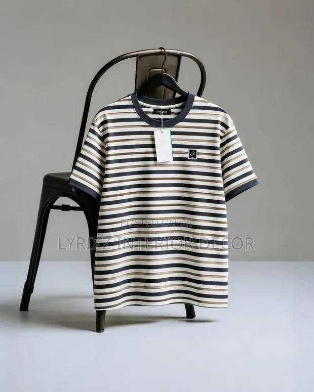 Unisex Tops · Photo 1