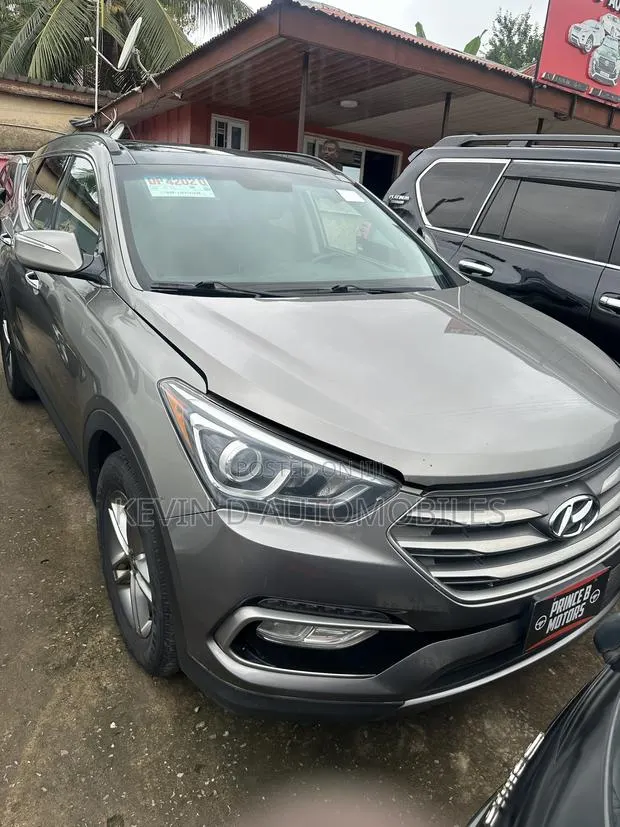 Hyundai Santa Fe SE AWD 2017 Gray · Photo 1