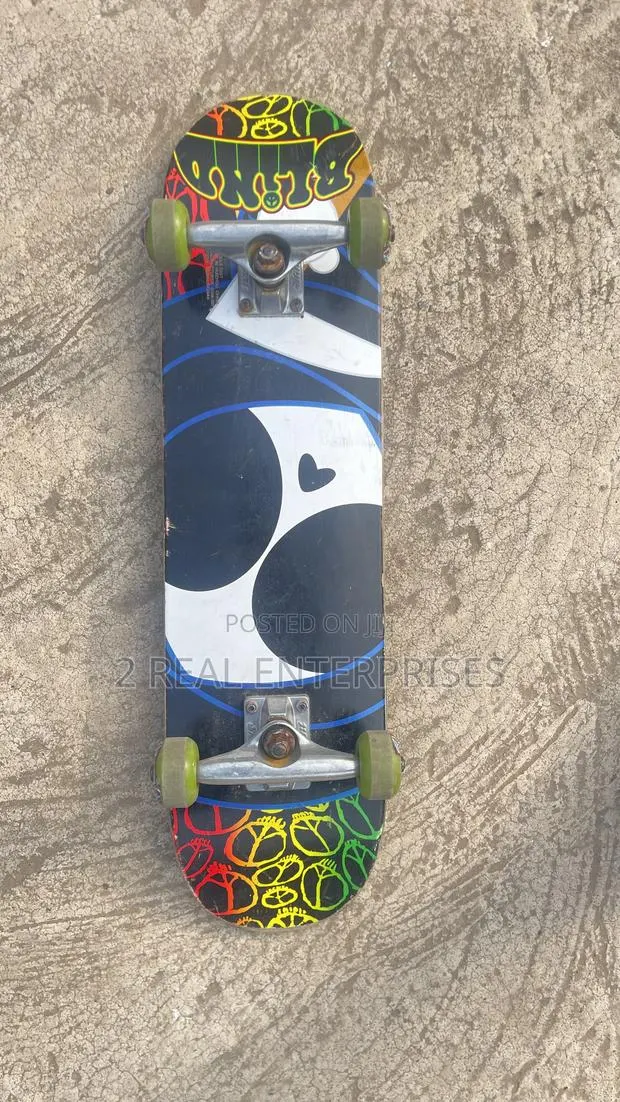 Skate Board Pre Owned From Uk · Photo 1