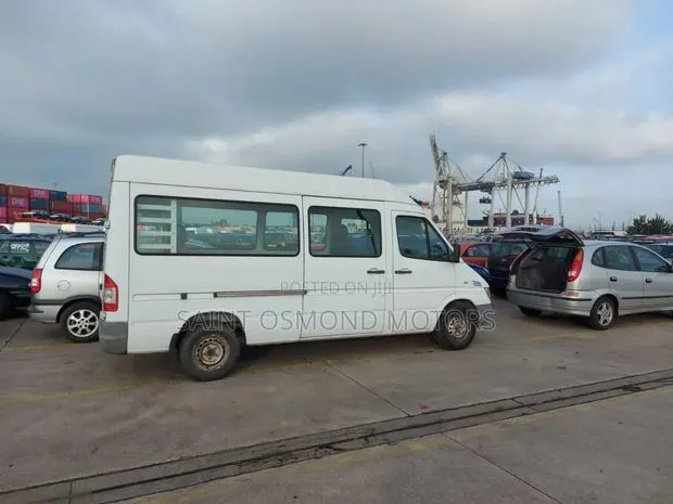Mercedes-Benz Sprinter 2009 White · Photo 1