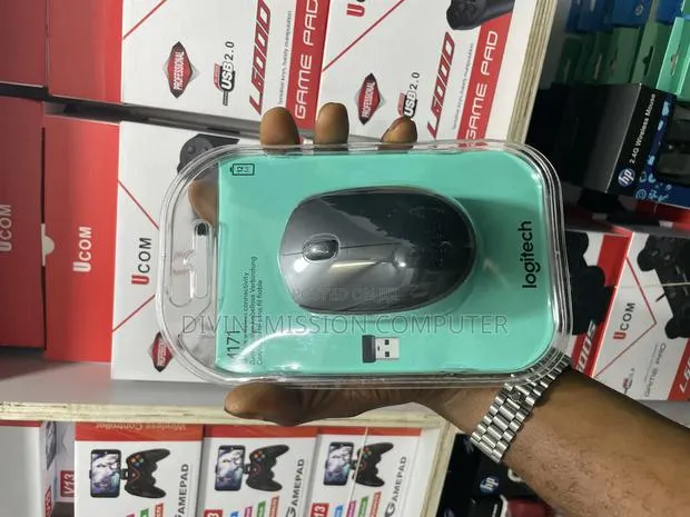 Logitech M171 Wireless Mouse · Photo 1