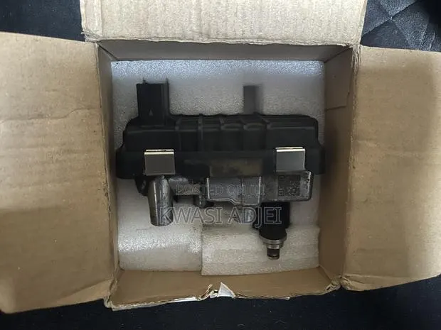 Benz ML 320 CDI W164 (642) Turbo Actuator · Photo 1