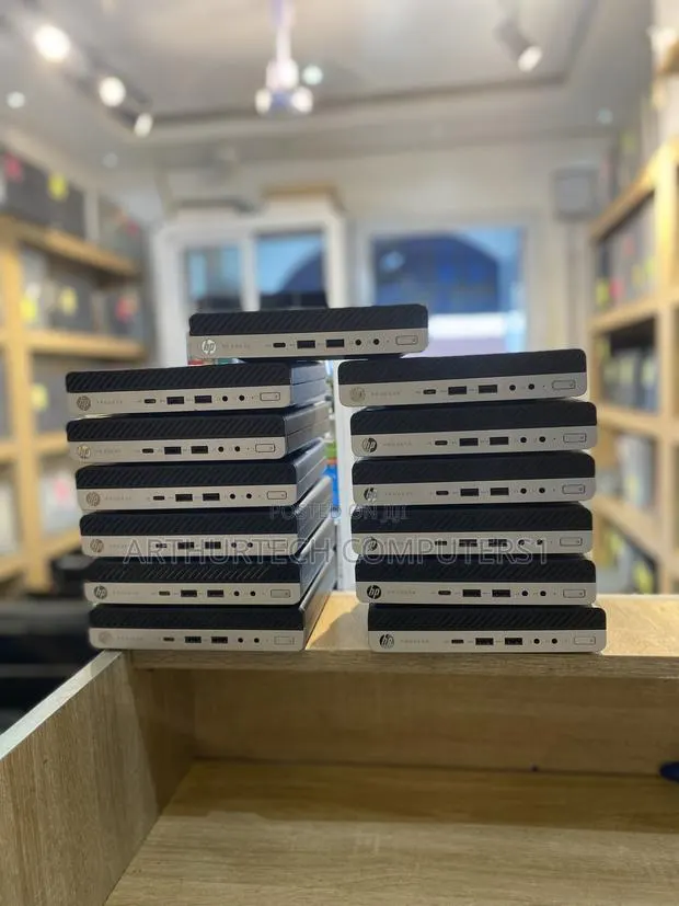 Server 8GB Intel Core i7 SSD 256GB · Photo 1