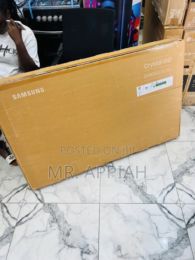 Extremely Classic Samsung 55U8072F 55” Crystal Uhd 4k Smart TV(2025) · Photo 1