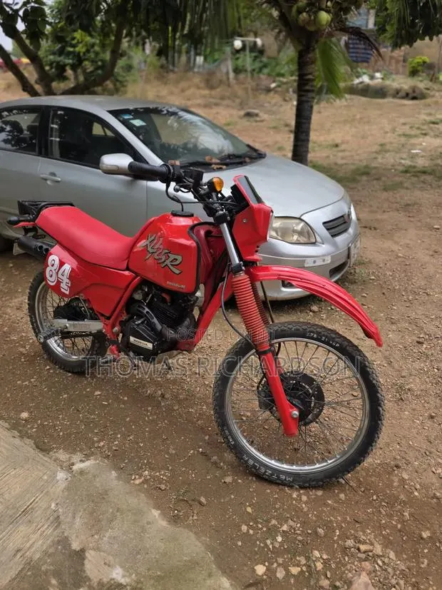 Honda XL 125 1980 Red · Photo 1