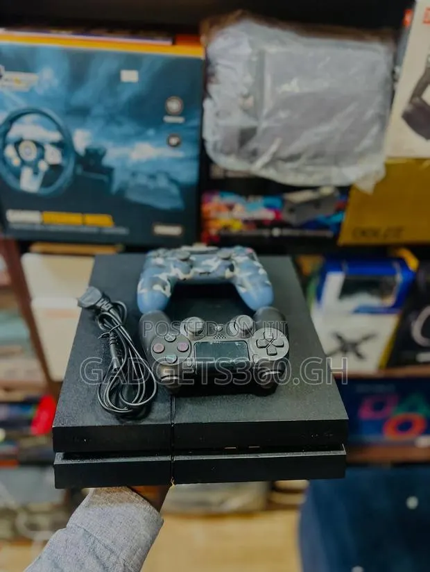 Sony Playstation 4 Standard (500gb) · Photo 1