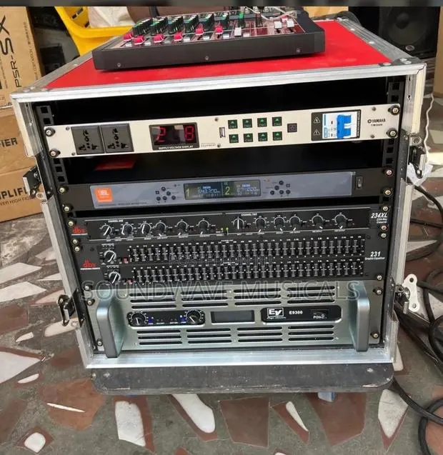 A Set of Single Sub and Full Range and Amplifier · Photo 1