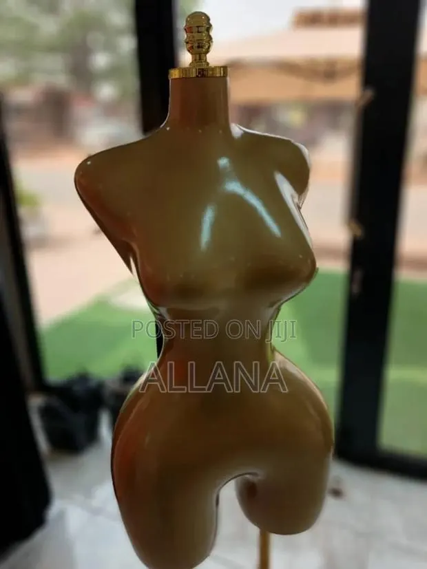 Mannequin/Bbl/ Female · Photo 1