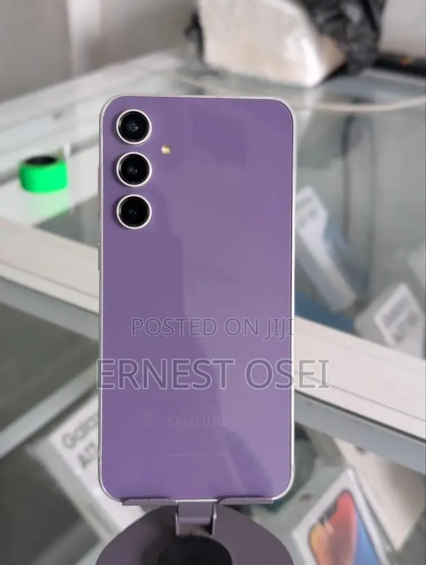 Samsung Galaxy S23 FE 256 GB Purple · Photo 1