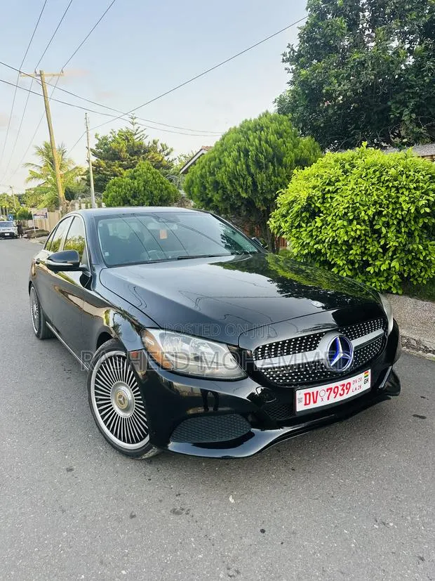 Mercedes-Benz C300 Sport 4Matic Sedan AWD (2.0L 4cyll 7A) 2016 Black · Photo 1