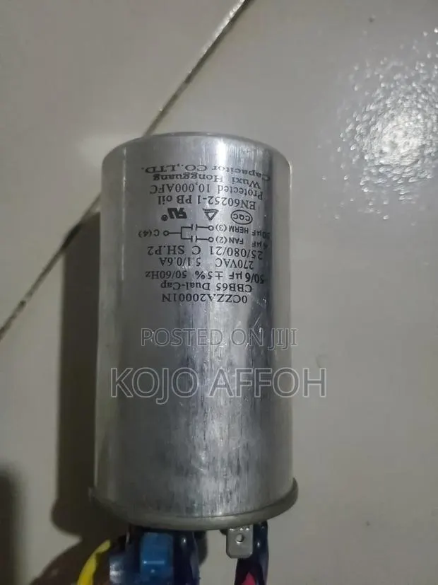 AC Capacitors · Photo 1