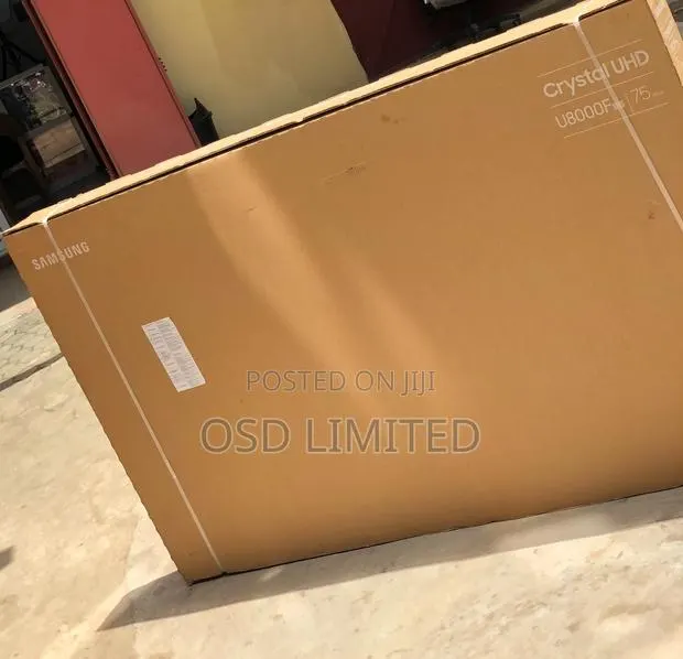 Powered by the Crystal Processor Samsung Smart TV · Photo 1
