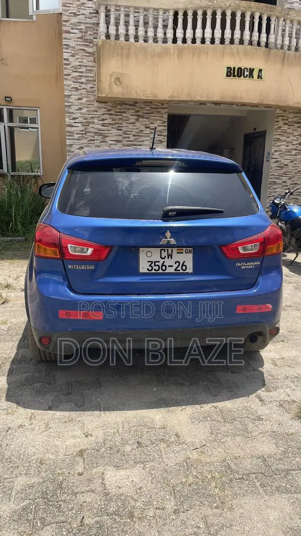 Mitsubishi Outlander SEL FWD 2016 Blue · Photo 1