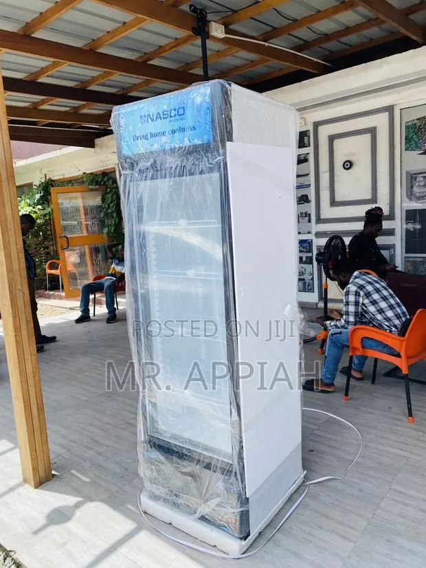 Classic Design Nasco Nasfl400-1dr 1 Door Beverage Cooler. · Photo 1