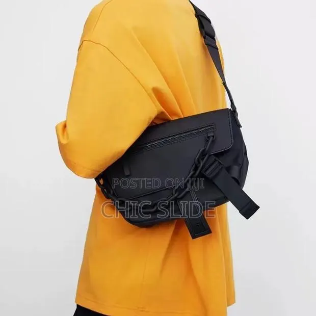 Zara Crossbody Bag · Photo 1