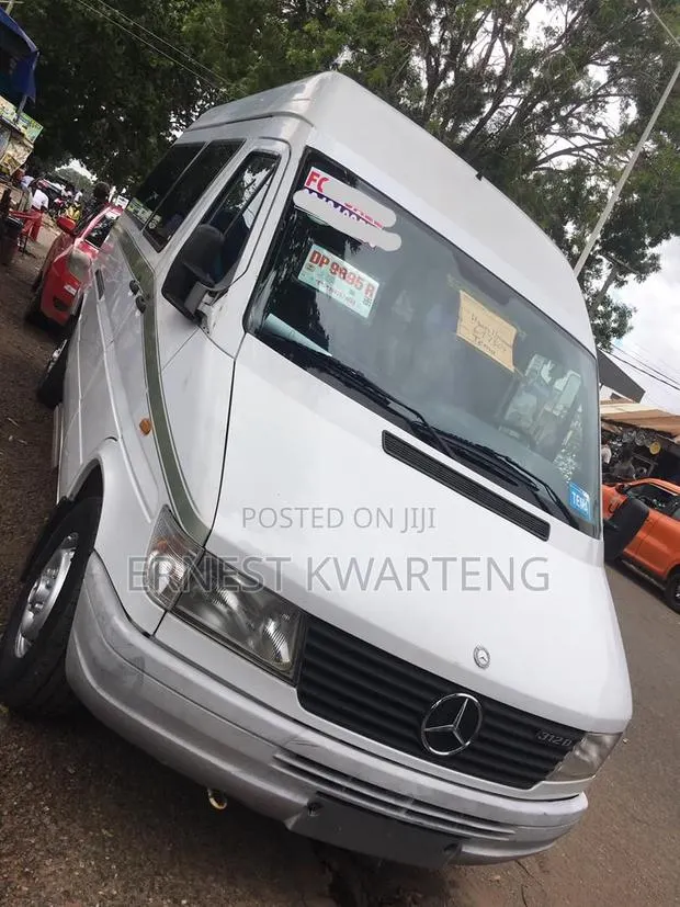 Mercedes-Benz Sprinter 2002 White · Photo 1