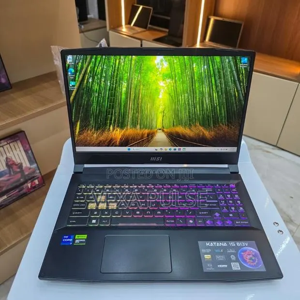 Laptop MSI Katana 15 16GB Intel Core i7 SSD 1T · Photo 1