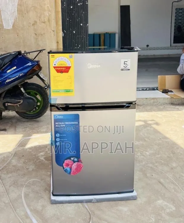 Lovely Design Midea 2 Door Electric Refrigerator(87liter) · Photo 1
