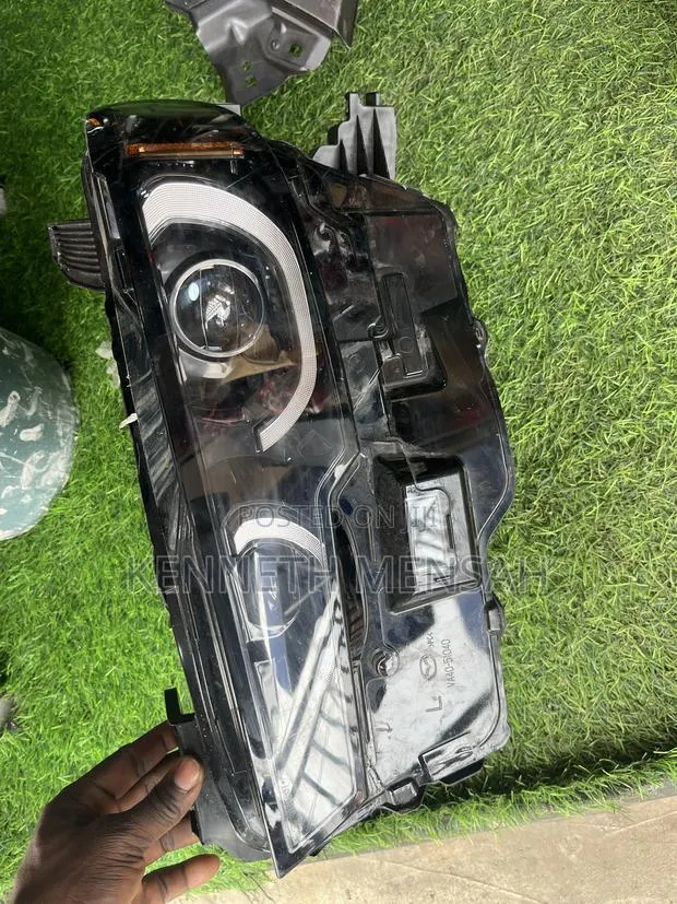 Mazda Cx50 Headlight · Photo 1
