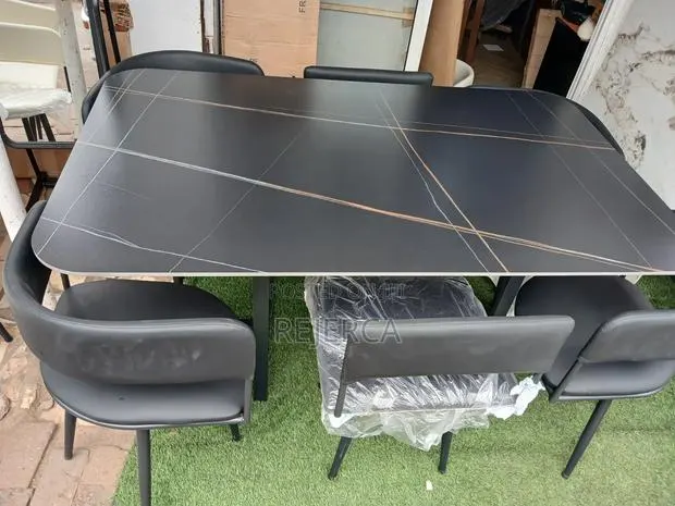 6 Capacity Dinning Set · Photo 1