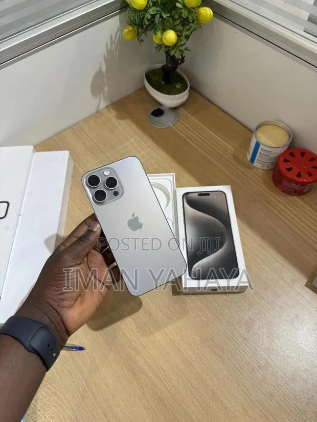 Apple iPhone 15 Pro Max 256 GB · Photo 1