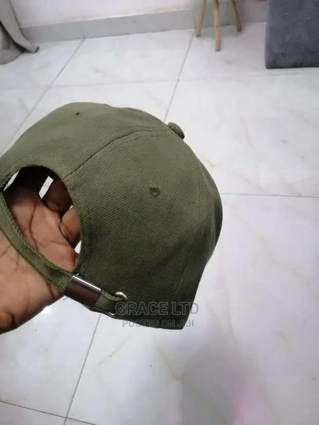 Army Green Baseball Caps · Photo 1