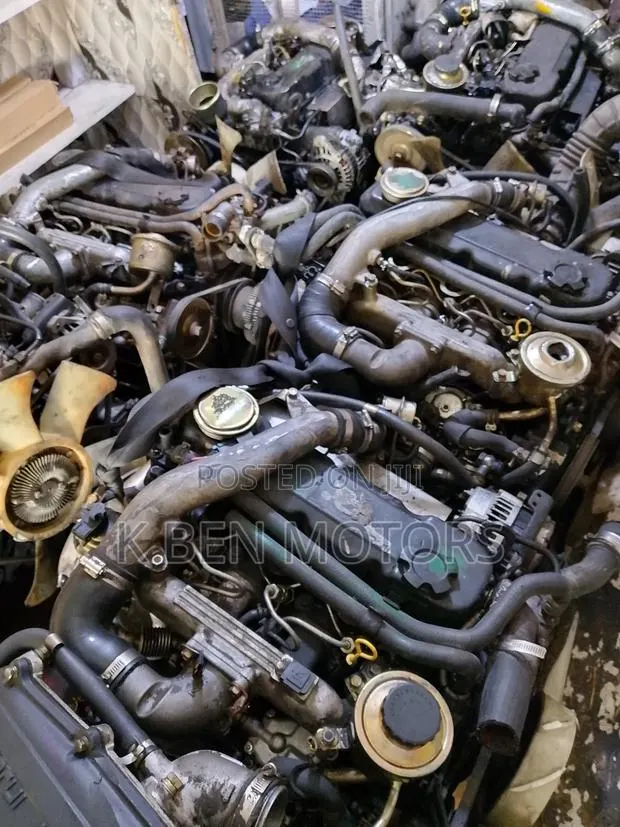 Nissan Hardbody Qd32 Engine and Gearbox · Photo 1